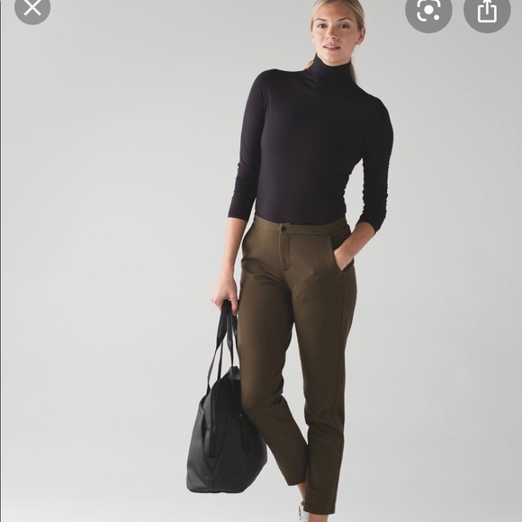 Lululemon Layer Me Turtleneck size 6 black. - Picture 5 of 7